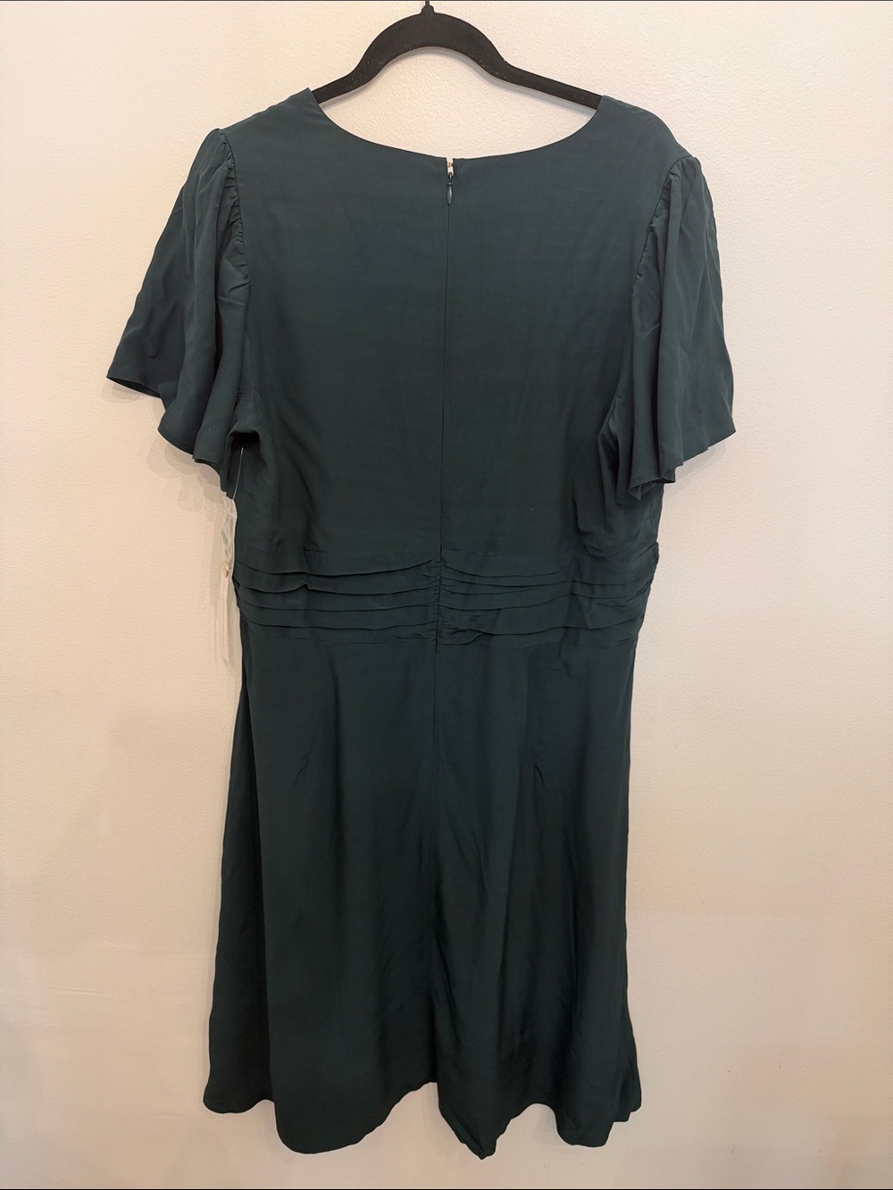 Emerald Green V-Neck Button-Front Women's Dress - Picture 5 of 5